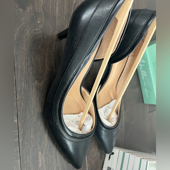 Women’s size 10 - Picture 4 of 4